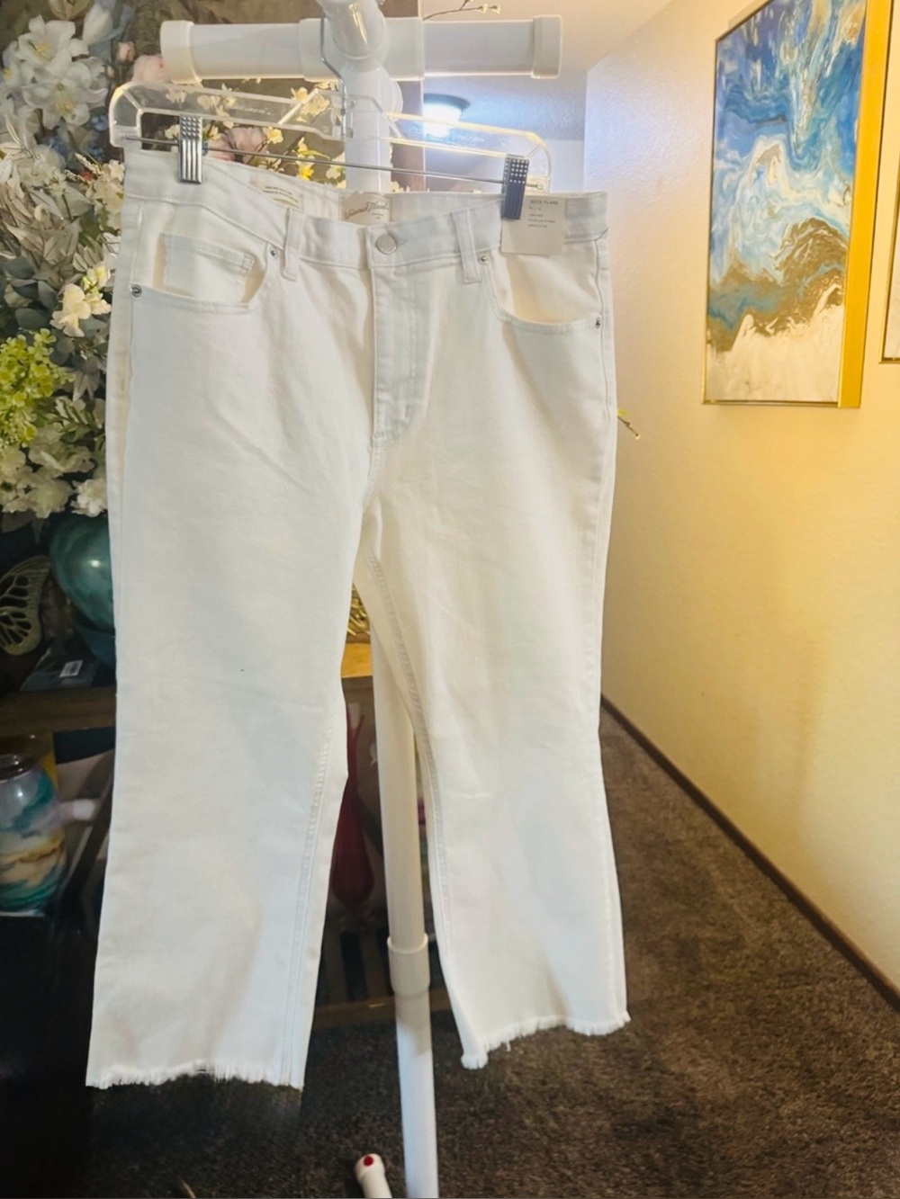 Universal Thread White Straight Crop Jeans